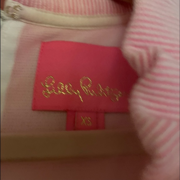 Horizontal pink and white stripe. Ruffle collar short sleeve. - Picture 2 of 3